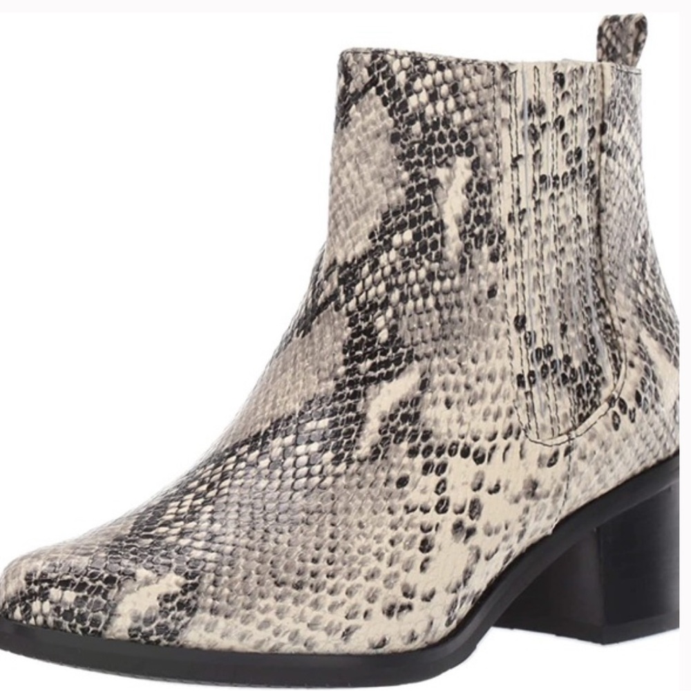 Blondo Elvina Snakeprint Leather Waterproof Ankle Boots Size 5.5
